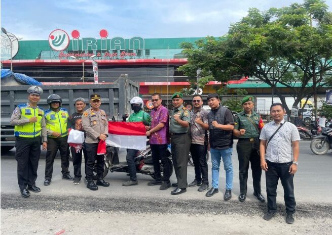 Kecamatan Medan Marelan Gelar Gerakan Nasional Pembagian Bendera Merah Putih