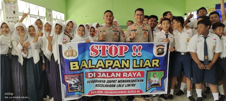 Polsek SS III Sambangi SMPN 2 Semendawai Suku III Antisipasi Kenakalan Remaja dan Balap Liar