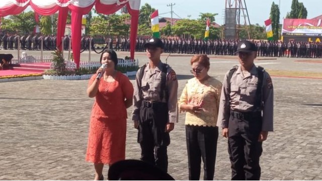  Anak Yatim Piatu Lulus Polri, Pulang Sekolah Bantu Pedagang Biayai Tiga Adik dan Nenek