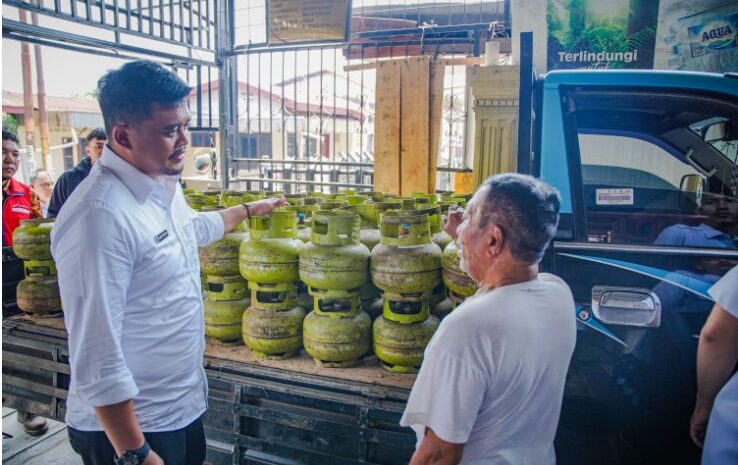 Dikeluhkan Langka Oleh Warga, Bobby Nasution Gercep Sidak Pangkalan Gas