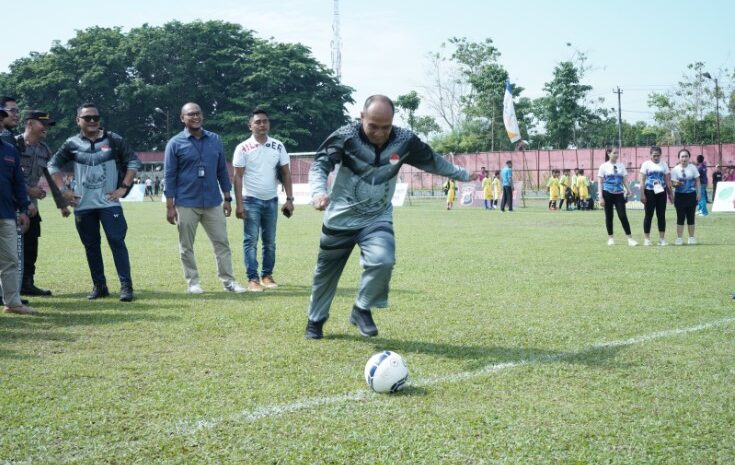 Sambut Hari Bhakti Adhyaksa, Sekda Kabupaten Asahan Ikuti Pembukaan POR