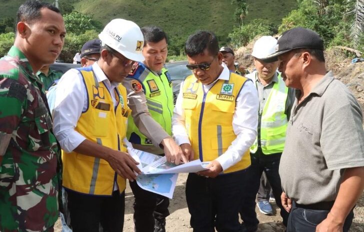 Kapolres Bersama Forkopimda Simalungun Cek Proyek Prioritas Pembangunan Jalan di Danau Toba