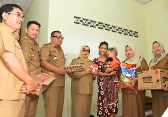  Wabup Labuhanbatu Kunjungi Kediaman Bayi Penderita Hidrosefalus di Ujung Bandar