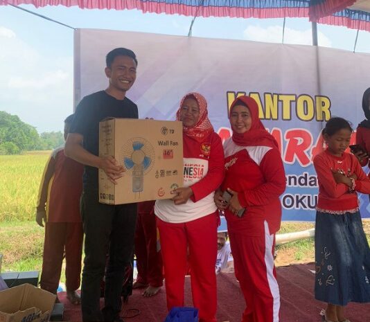  Dera Awaloga Mahendi Bersama Ibu-Ibu Zumba Rayakan Gebyar Hut Ke-78 Kemerdekaan RI