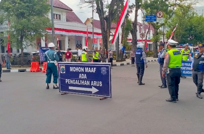  Polrestabes Medan Kawal Kunker Presiden Jokowi di Pengukuhan DPP GAMKI