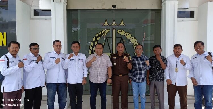 Kajari Labusel Sambut Kunjungan Pengurus SMSI Labuhanbatu