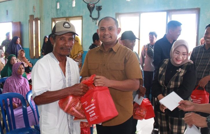 Dandim 1311/Morowali & Persit Dampingi Bupati Resmikan Program Penyediaan Air Bersih dan Gebyar Pasar Murah