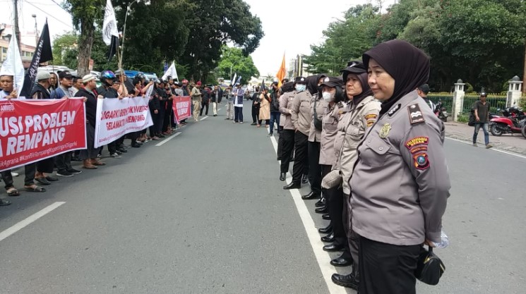 Solidaritas Kepada Masyarakat Melayu Rempang, Polrestabes Medan Kawal Aksi Demo Massa AMMBU