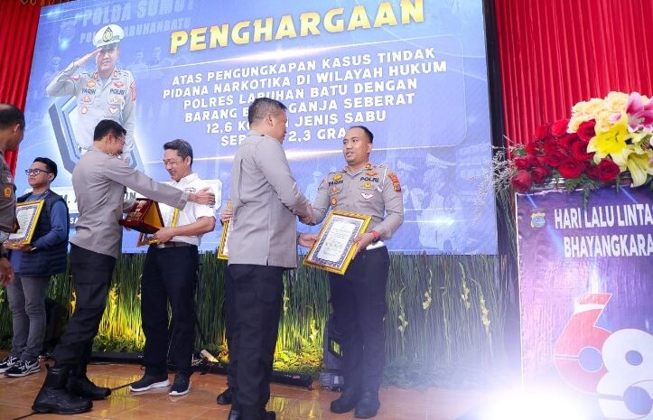  Kasat Lantas Polres Labuhanbatu Terima Penghargaan dari Kapolda Sumut