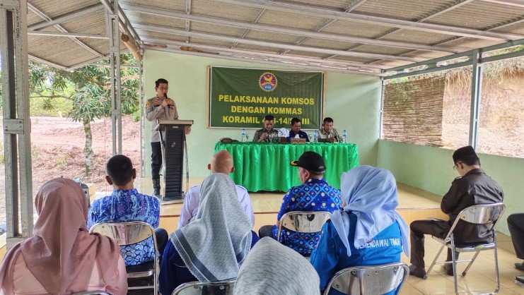 Kapolsek SS III Bersama Danramil 0403-14 Gelar Giat Komsos Bersama Komponen Masyarakat