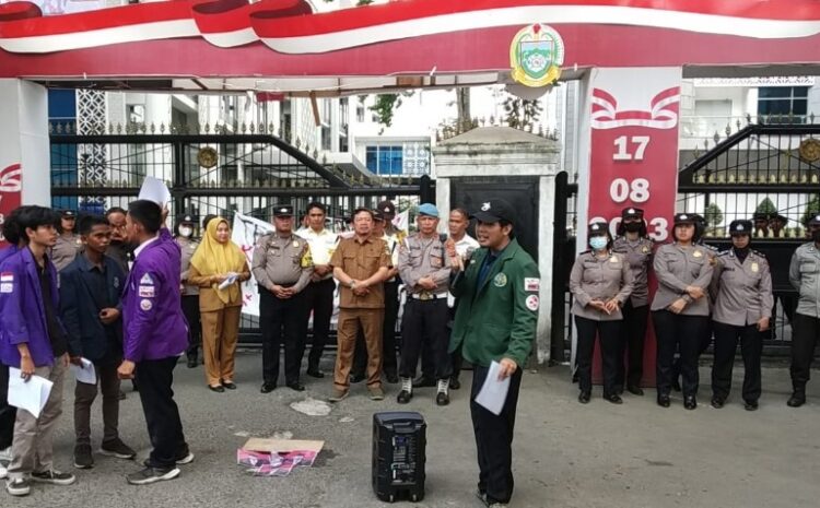  Polrestabes Medan Kawal Aksi Demo Mahasiswa di Gedung DPRD Sumut