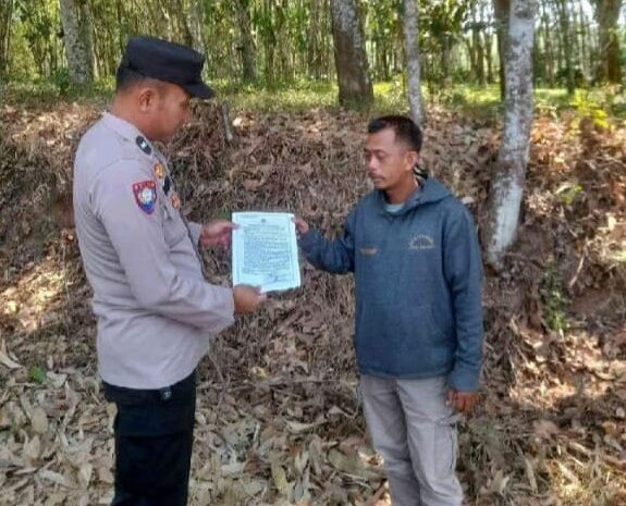 Bhabinkamtibmas Polsek SS III Sosialisasi Keliling Ajak Warga Cegah Karhutla