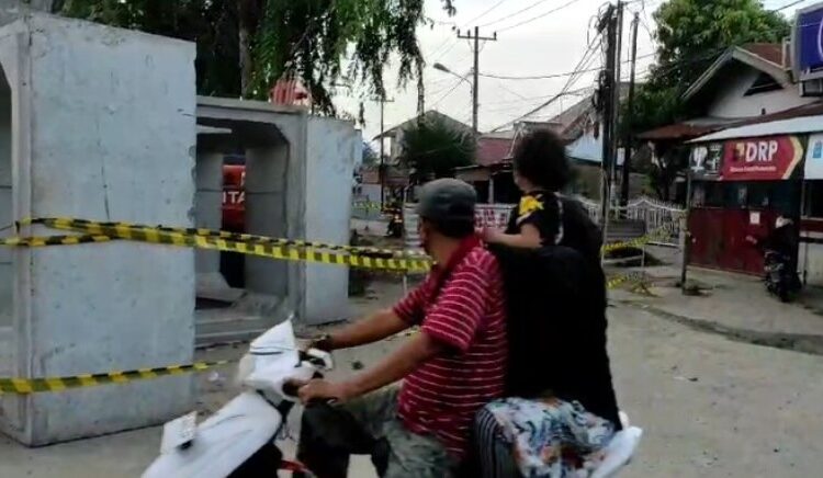  Seorang Pekerja Drainase Tewas Tertimpa Beton, Dua Kritis