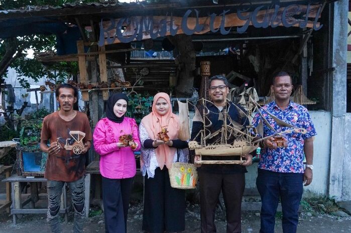 Roma Art Galery Medan Jual Bermacam Kerajinan Tangan Berbahan Kayu