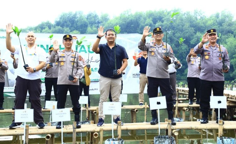  Hut Humas Polri Ke-72 Dirayakan Dengan Gerakan Pelestarian Lingkungan