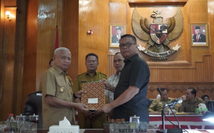  Hadiri Rapat Paripurna DPRD, Bupati Asahan Minta Ranperda Diuji Publik