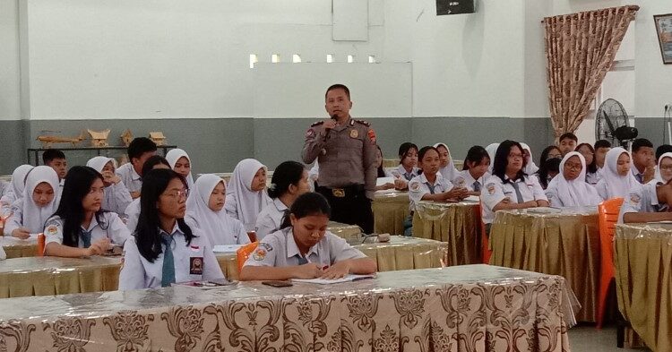  Ciptakan Kota Medan Makin Kondusif, Binmas Polrestabes Medan Goes To School di SMA 1 Medan