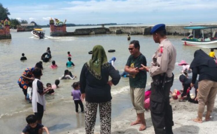  Polairud Polres Sergai Pantau Situasi Objek Wisata Pantai