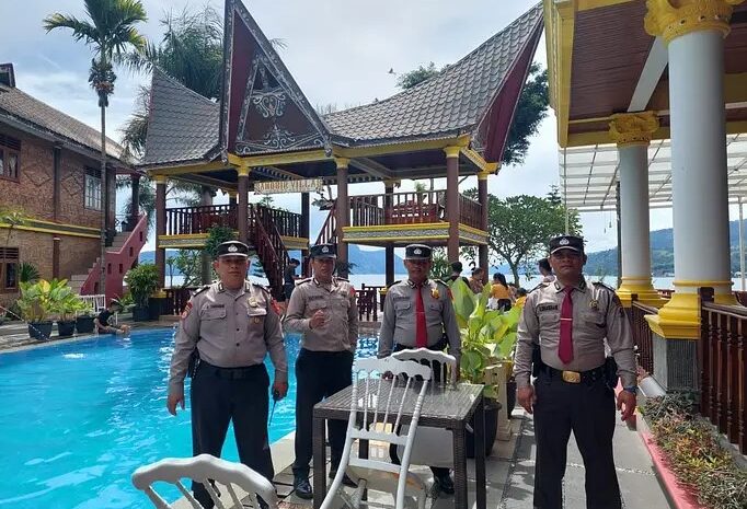 Polairud Polda Sumut Kawal Pembalap Aquabike Jetski Menuju Pantai Silalahi