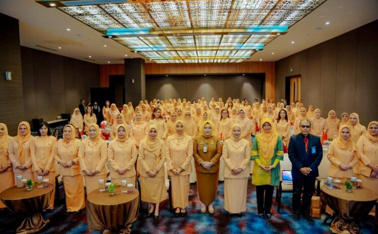 Bentuk Citra Diri, DWP Kota Medan Gelar Table Manner