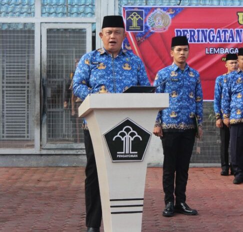 Kalapas Binjai Pimpin Upacara Bendera Peringatan Hari Korpri Ke-52