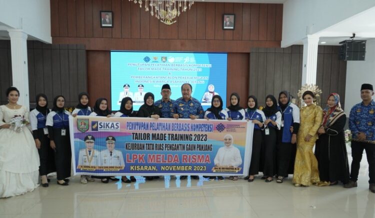  Wakil Bupati Asahan Tutup Pelatihan Berbasis Kompetensi Tailor Made Training