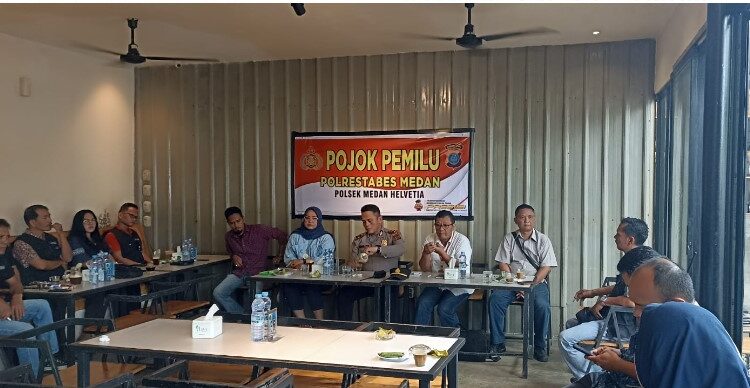 Polsek Medan Helvetia Gelar Pojok Pemilu Bersama PPK dan Panwascam