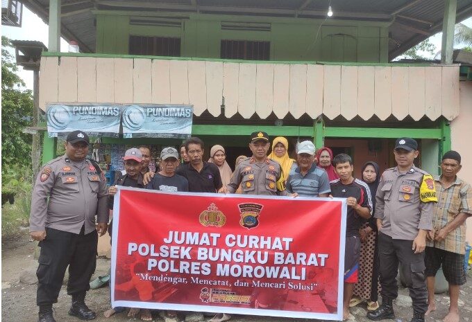 Kapolsek Bungku Barat Gelar Jumat Curhat dan Salurkan Bantuan Sembako di Dusun Kabera