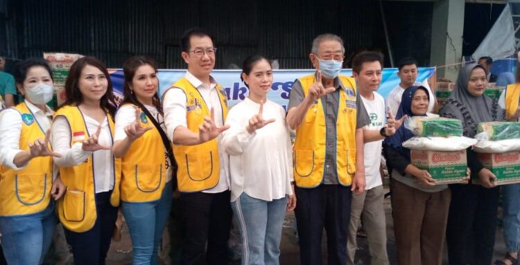  Jelang Nataru, Lions Club Medan Raya Bersama Dua Caleg Gelar Baksos di Medan Polonia