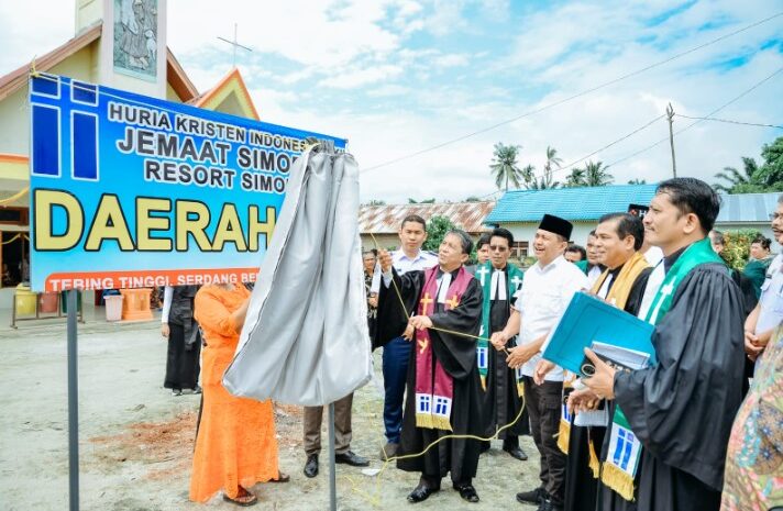  Bupati Batubara Resmikan Gereja HKI Simodong