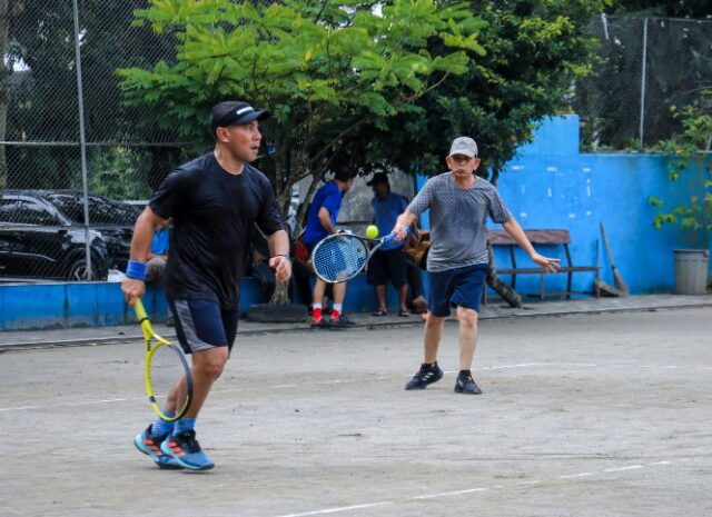  Berlangsung Seru, Turnamen Tenis Lapangan Meriahkan Peringatan Hut Korpri Ke-52 di Kota Medan