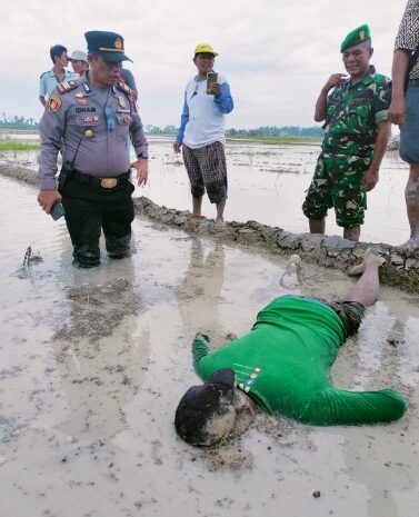 Mayat Pria Ditemukan Tergeletak di Sawah Desa Bakaran Batu