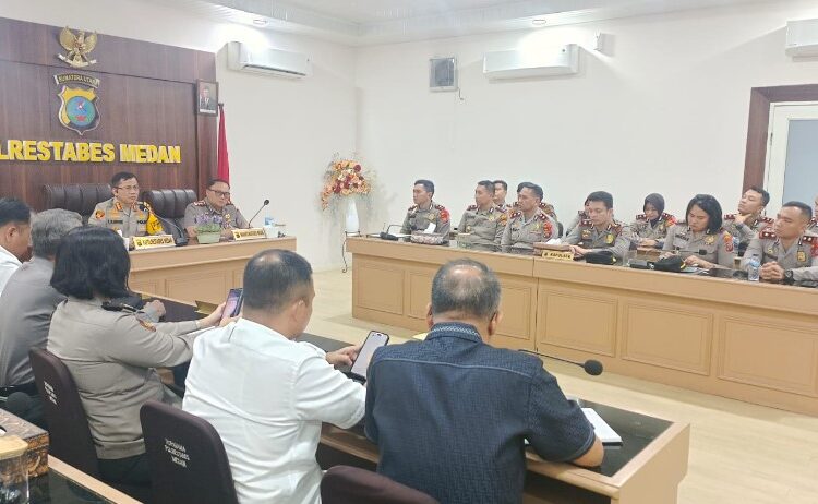 Kapolrestabes Medan Pimpin Rapat Arahan dan Evaluasi