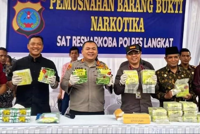  Polres Langkat Musnahkan Narkotika Jenis Sabu dan Ganja