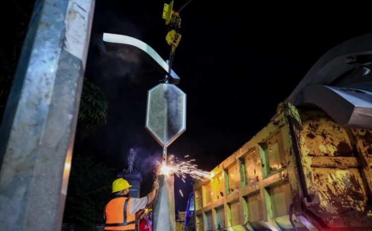 Pemko Medan Bongkar Lampu Jalan Proyek Penataan Lanskap Usai Pengembalian Uang Pembayaran Diterima