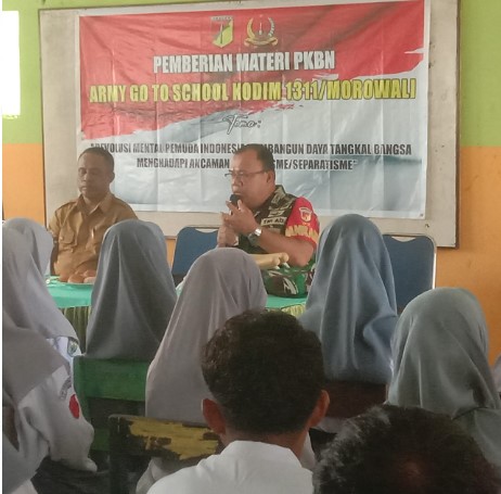 Antusias dan Semangat Pelajar Wilayah Pesisir Kepulauan Terima Materi Program Army Go To School Kodim 1311/ Morowali