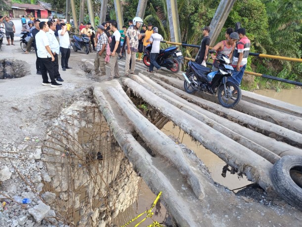  3 Tahun, Jembatan Penghubung Sergai dan Deli Serdang di Desa Pulau Tagor Tidak Diperbaiki