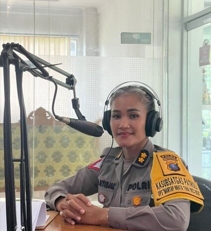 Ditlantas Polda Sumut Sosialisasikan Penertiban Pool Bus Melalui Dialog Interaktif Halo Polisi