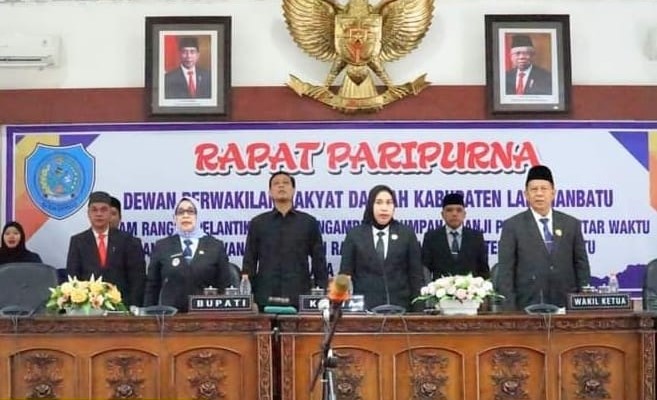  Wabup Labuhanbatu Hadiri Pengambilan Sumpah Janji PWA Anggota DPRD