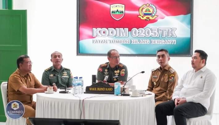 Wakil Bupati Hadiri Vidcon Komsos Monitoring Karhutla di Kodim 0205 Tanah Karo