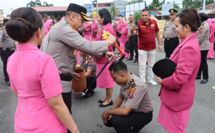  Kapolresta Deli Serdang Pimpin Upacara Kenaikan Pangkat Personil