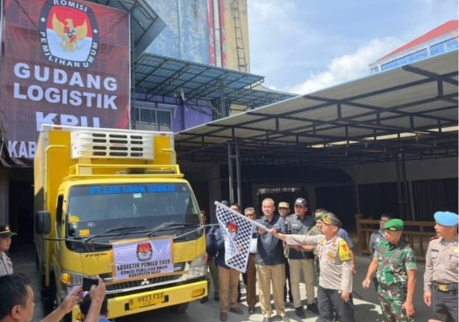  Forkopimda Lepas Pendistribusian Logistik Pemilu Untuk 4 Kecamatan Kabupaten Karo