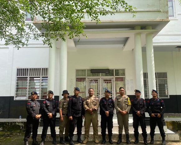  Personel Polres Labuhanbatu dan BKO Brimob Polda Sumut Kawal Pengamanan Sidang Pleno