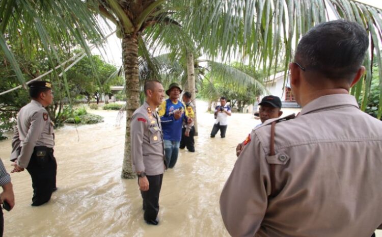 Tanggul Sungai Barou Jebol, Desa Bukit Cermin Terendam Banjir