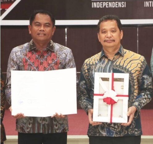 Bupati Sergai Serahkan Laporan Keuangan Pemkab Sergai ke BPK RI