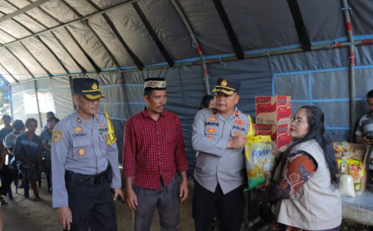 Polres Sibolga Peduli Korban Kebakaran dan Salurkan Bansos