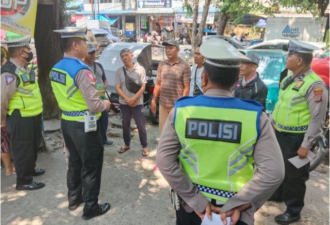 Polrestabes Medan Binluh Parbetor dan Pengguna Jalan Pajak Setia Budi