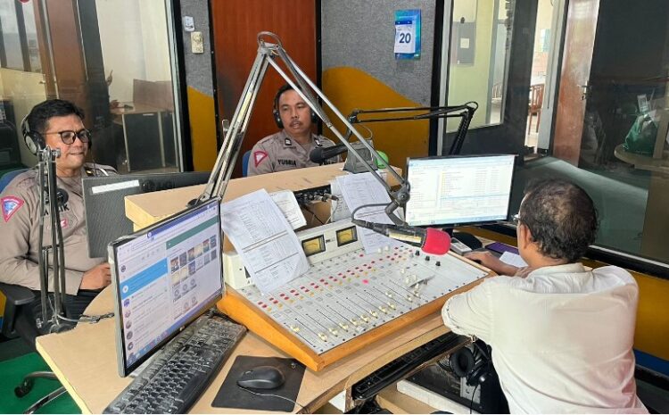  Melalui Radio Suara Medan, Satlantas Polrestabes Medan Sampaikan Imbauan Ops Keselamatan Toba 2024