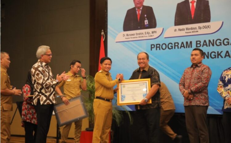 Wabup Asahan Terima Penghargaan Pelaksanaan DAK Terbaik I