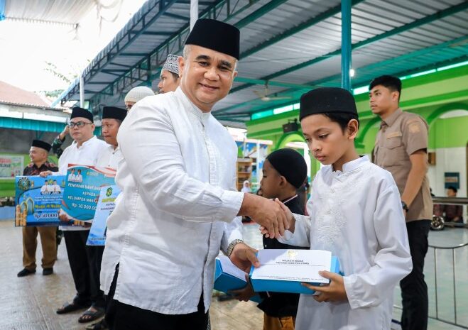 Pemko Medan Santuni Anak Yatim Piatu di Medan Tembung